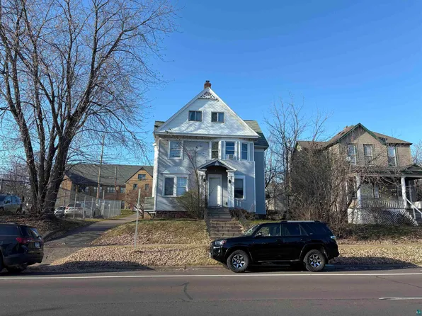 1109 E 3rd St, Duluth, MN 55805