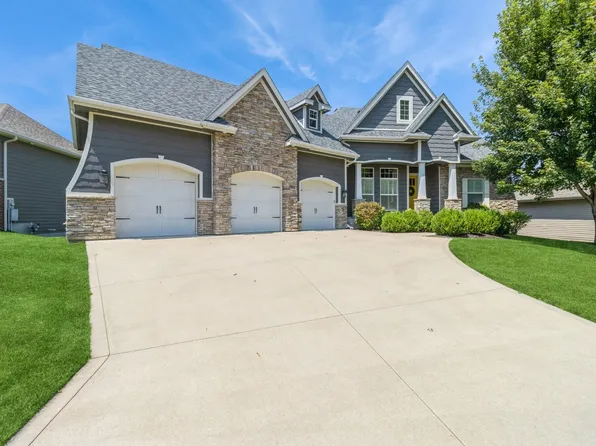 1601 Fairway Dr, Indianola, IA 50125