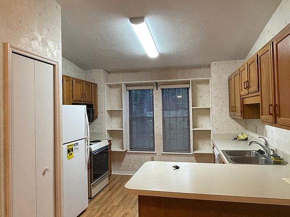 3rd image of 4119 NW 16th Dr