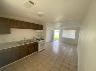 1012 Rodgers Rd APT 2, Hanford, CA 93230