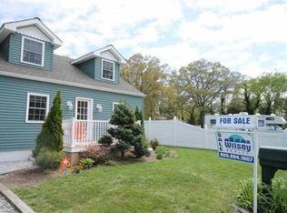 7 Sprucewood Ave, Villas, NJ 08251
