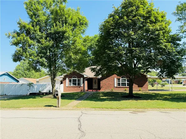 2111 W Twin Springs St, Siloam Springs, AR 72761