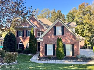20 Rockingham Ln, Oak Ridge, TN 37830