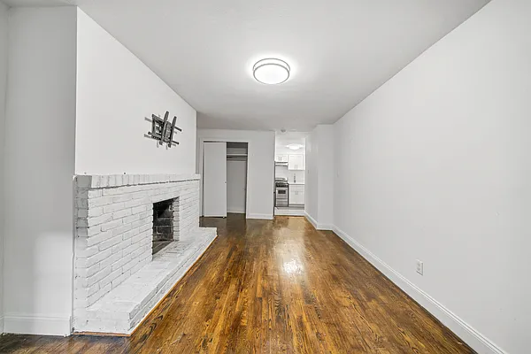 Rented by Vector New York, LLC | media 8