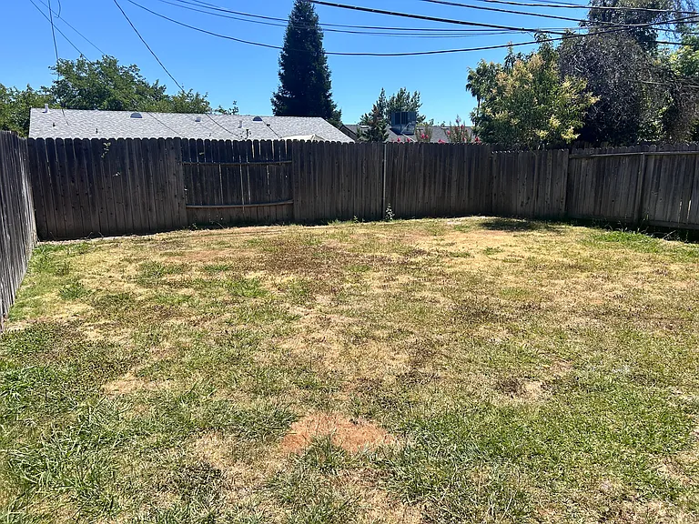 3710 Elkhorn Blvd — Photo 9