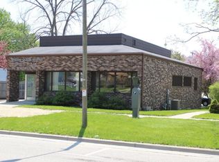 716 Wisconsin St, Lake Geneva, WI 53147