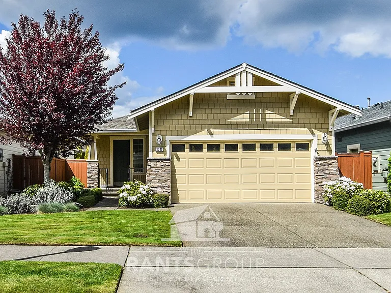 8242 Bainbridge Loop NE — Photo 1