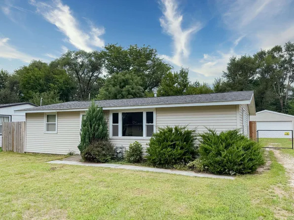 7618 Mildred Rd, Machesney Park, IL 61115