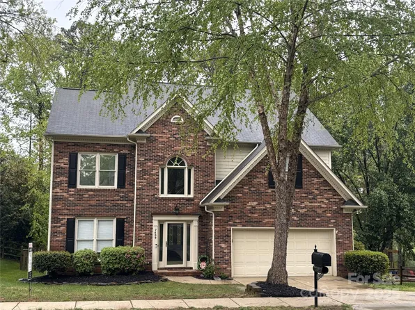 7409 Tarland Ln, Charlotte, NC 28269