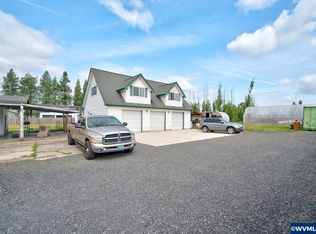 13853 Hobart Rd NE, Silverton, OR 97381