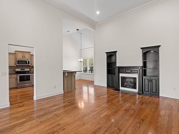 4th image of 7520 Lacie Jay Ln