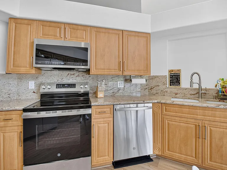 17234 Boca Club Blvd #104 — Photo 19