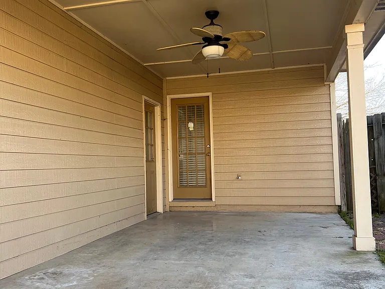 7707 Wyndham Cir — Photo 36