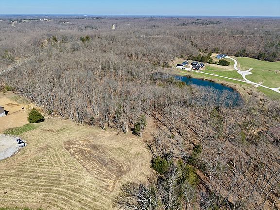 3rd image of 104 Spring Lake Ct