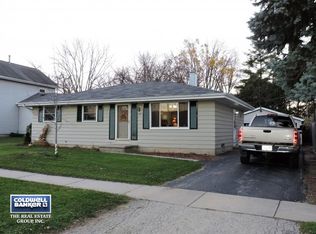 110 N 2nd St, Winneconne, WI 54986