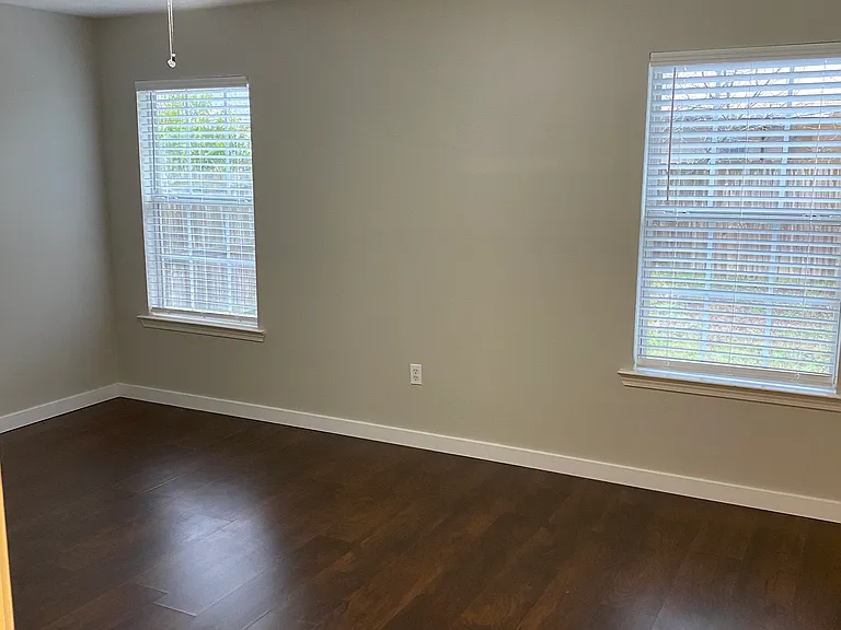 1307 Shirewood Ct — Photo 9
