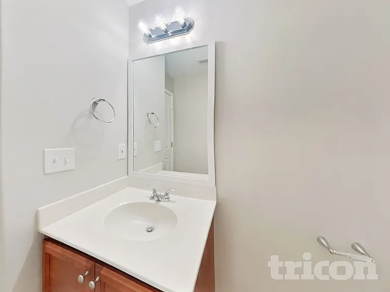 1110 Langston Dr — Photo 15