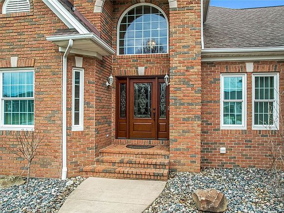 3rd image of 6378 Brianna Way