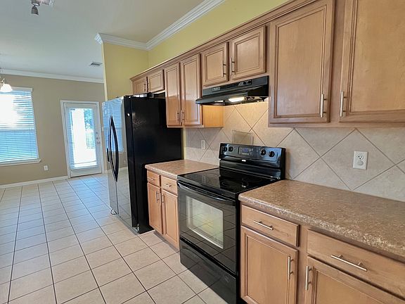 5th image of 2204 Griffin Dr