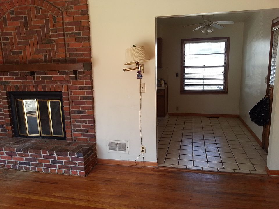 2nd image of 9507 W Dodge Rd