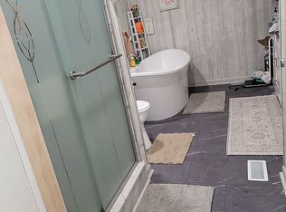 6044 N Henderson Rd, Columbiaville, MI 48421