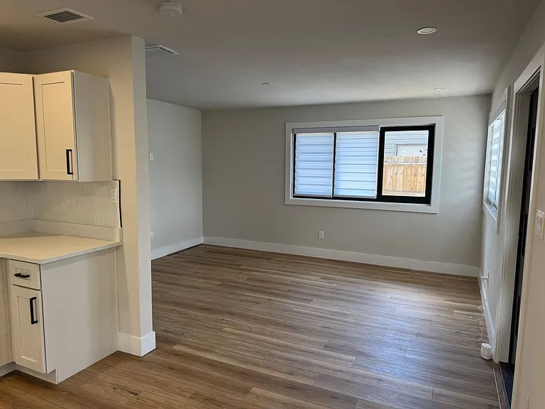 4406 W Oklahoma Ave — Photo 9