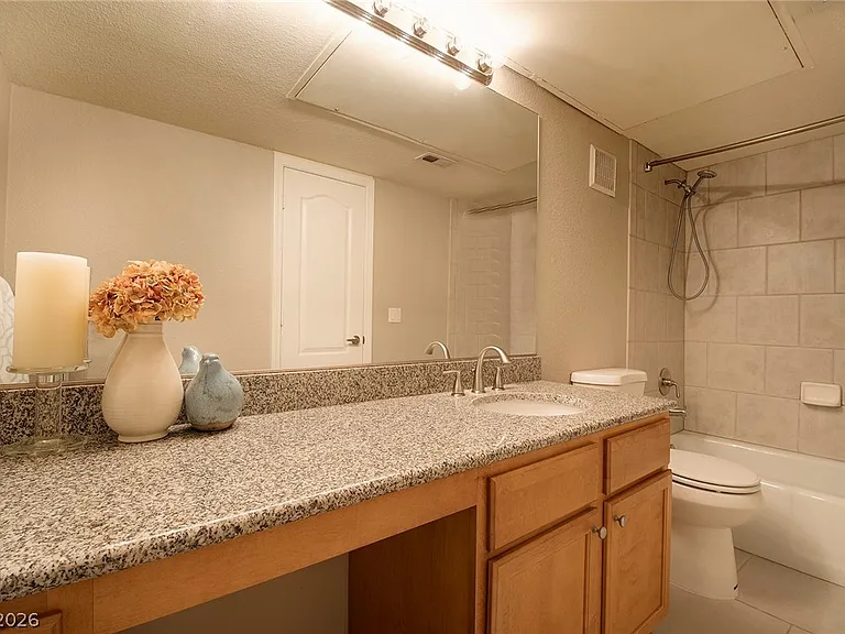 698 Oakmont Ave #1304 — Photo 10