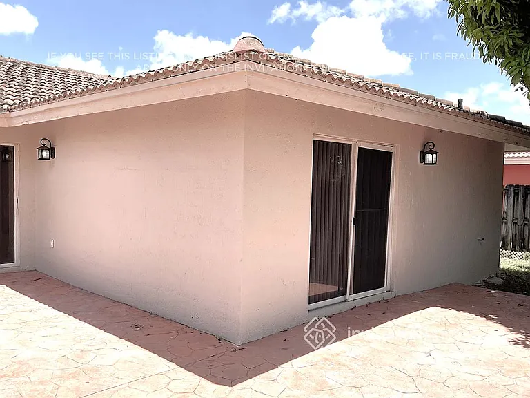 14108 SW 145th Pl — Photo 15