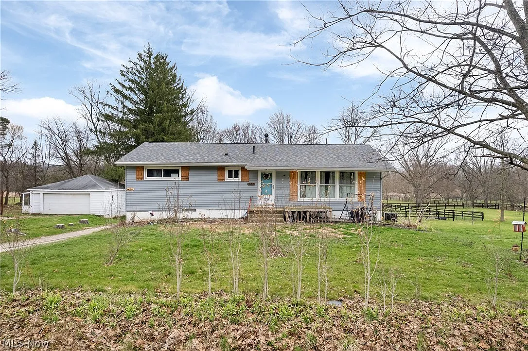 170 N Thomas Rd photo 1