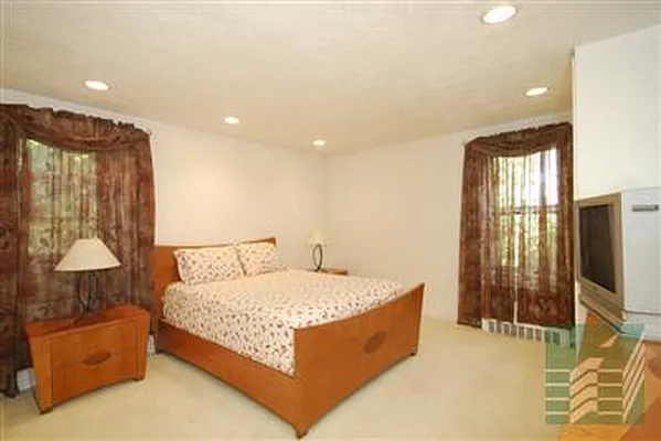 Sold by Argo Residential | media 40