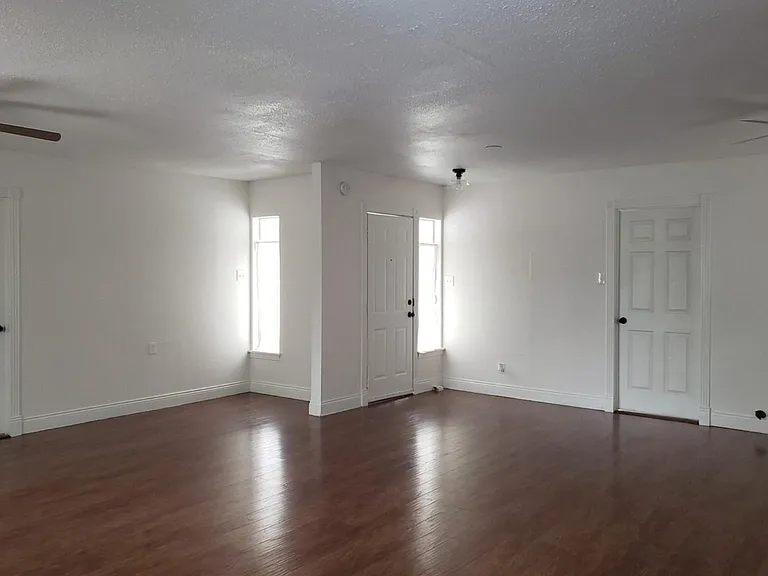 1111 Linares St #2 — Photo 9