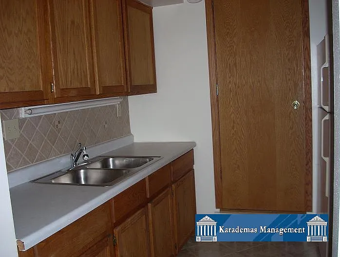 Windpoint Apartments — Photo 20