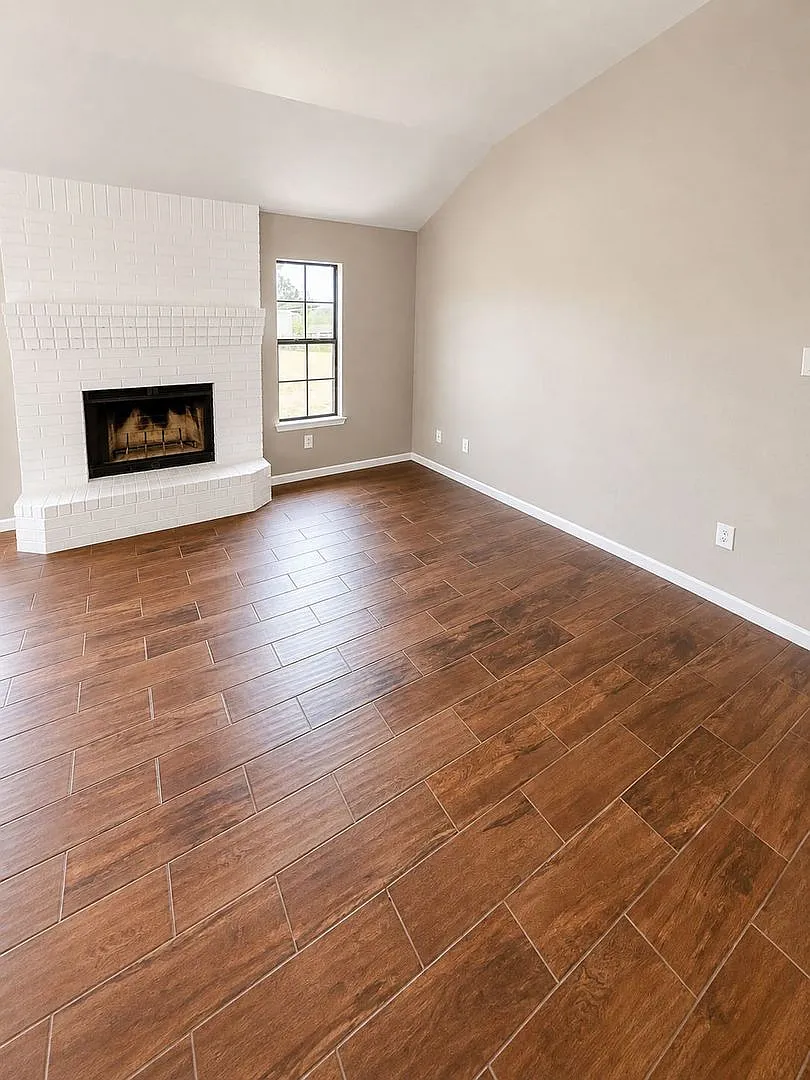 Spacious 3BR Home with Open Layout, Private Backyard and Patio — Photo 4