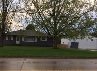 740 3rd St SW, Cresco, IA 52136