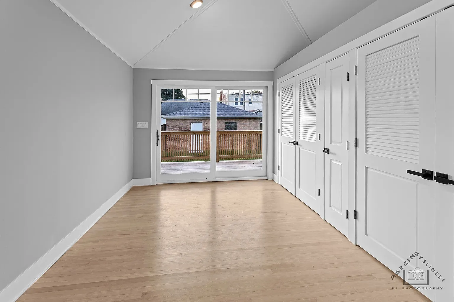 3 bed, 1350 sqft, $2,489 — Photo 4