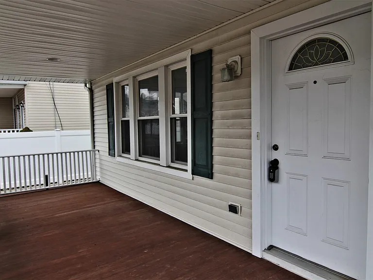 36 Prairie Ave #1 — Photo 4