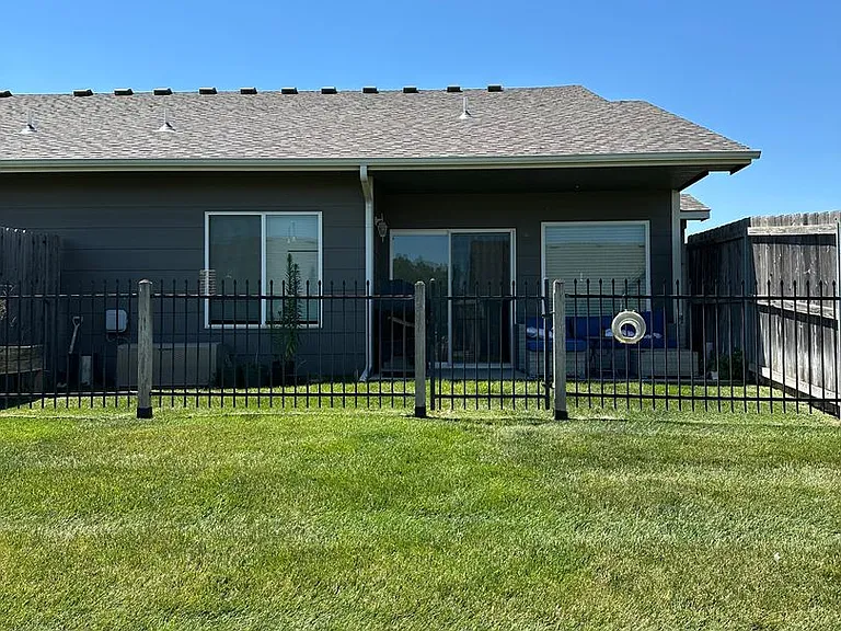 5514 N Edwards Cir — Photo 6