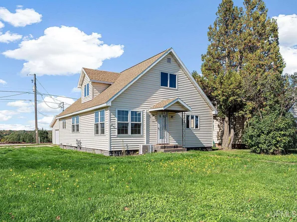 1411 N 2nd St, Ishpeming, MI 49849