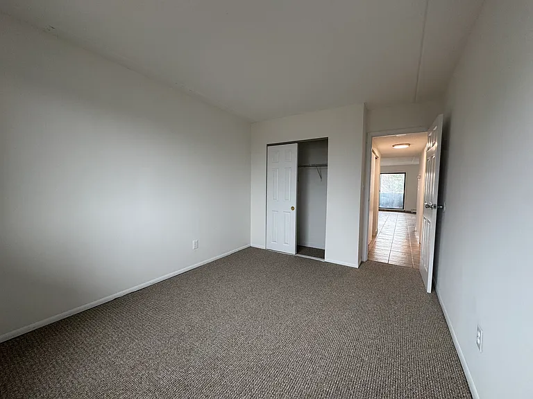 56-07 Clover Pl #3L — Photo 12