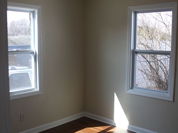 3rd image of 2734 Archwood Pl