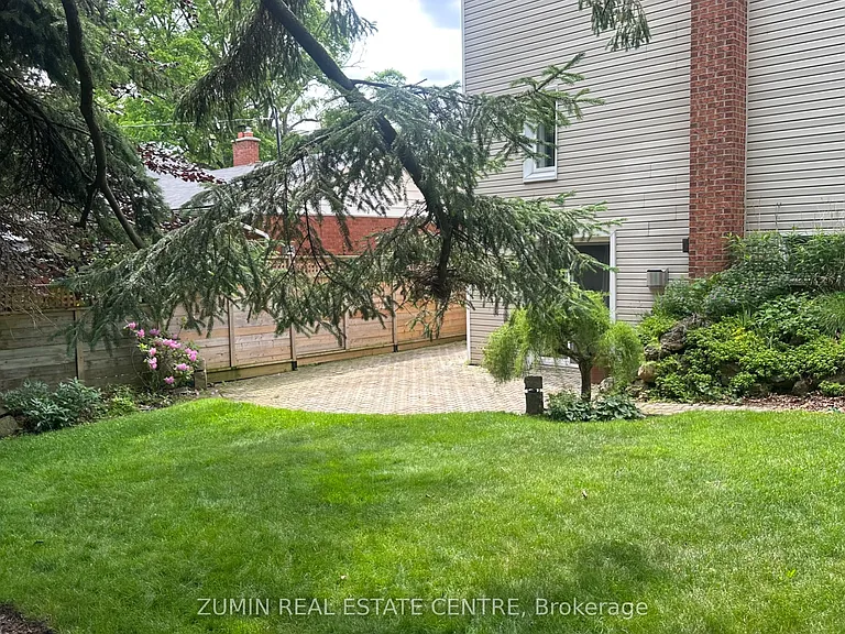 76 Brock St — Photo 30