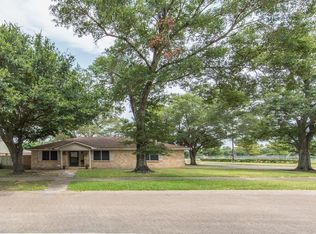 2225 Hickory Ln, Pasadena, TX 77502