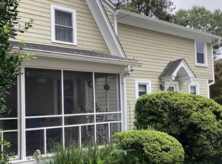 420 S Maple Ave, Purcellville, VA