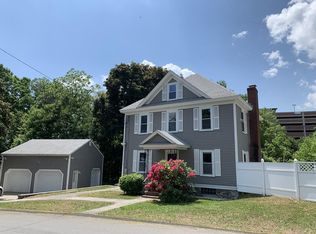 32 Brookside St, Lowell, MA 01854