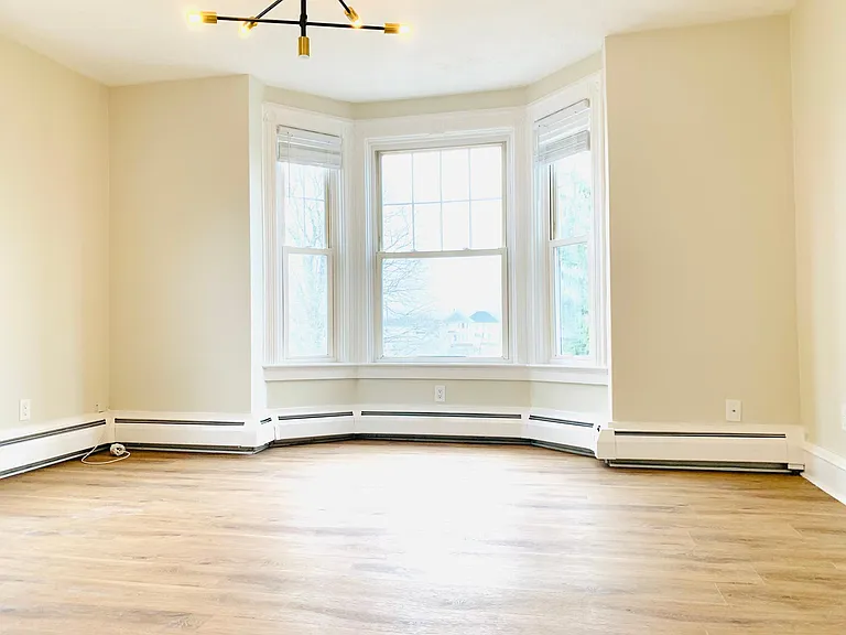 62 Kensington St #2 — Photo 9