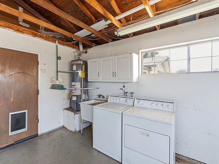 952 W Raymond Rd — Photo 24