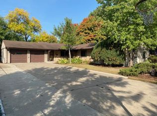 6330 Peacedale Ave, Minneapolis, MN 55424