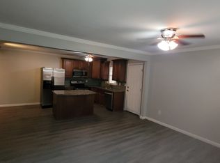 841 Pine Roc Dr, Stone Mountain, GA 30083