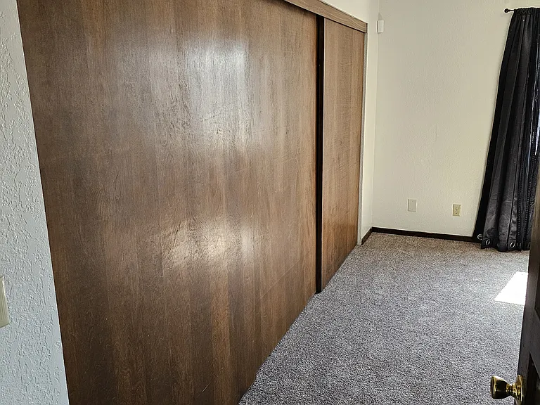 Wilmot St — Photo 9