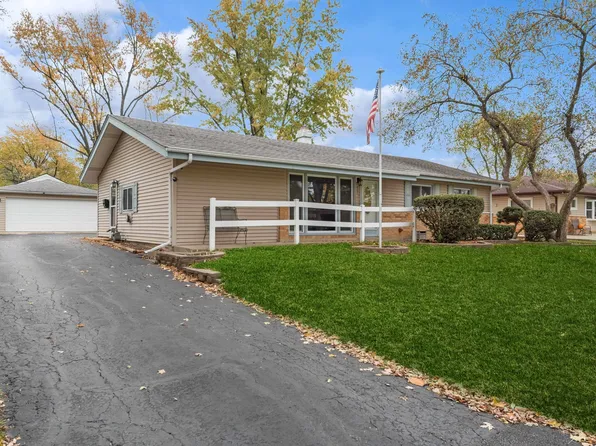 665 Olive St, Hoffman Estates, IL 60169